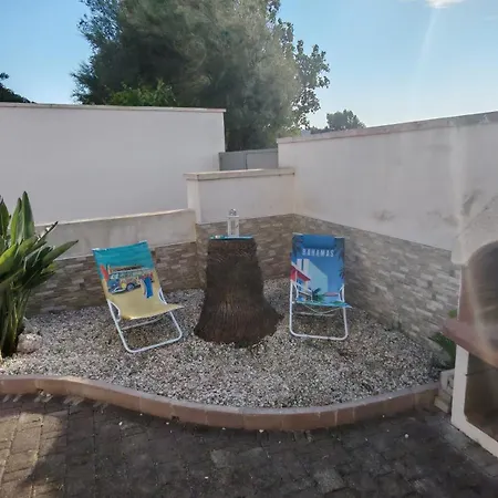 La Casa Di Molly - Mare, Piscina E Parcheggio Gratuito Tatil Evi Lendinuso